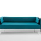 Rendering di divano blu 5 posti