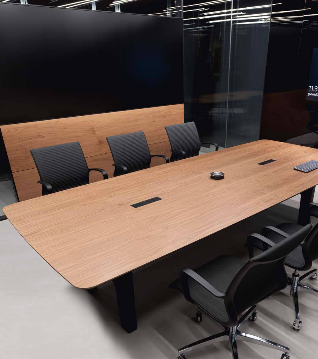 Tavolo per riunioni regolabile in altezza con 6 postazioni